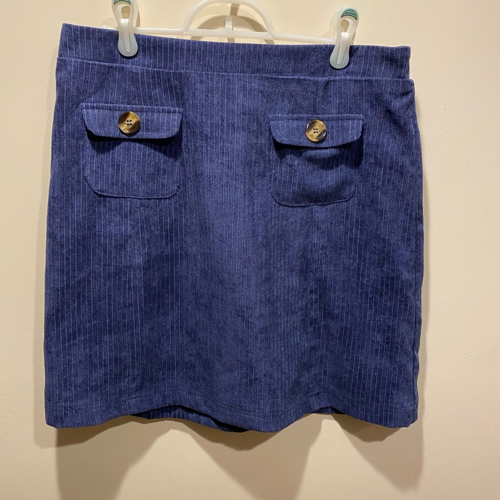 Dorsey button detail textured Skirt